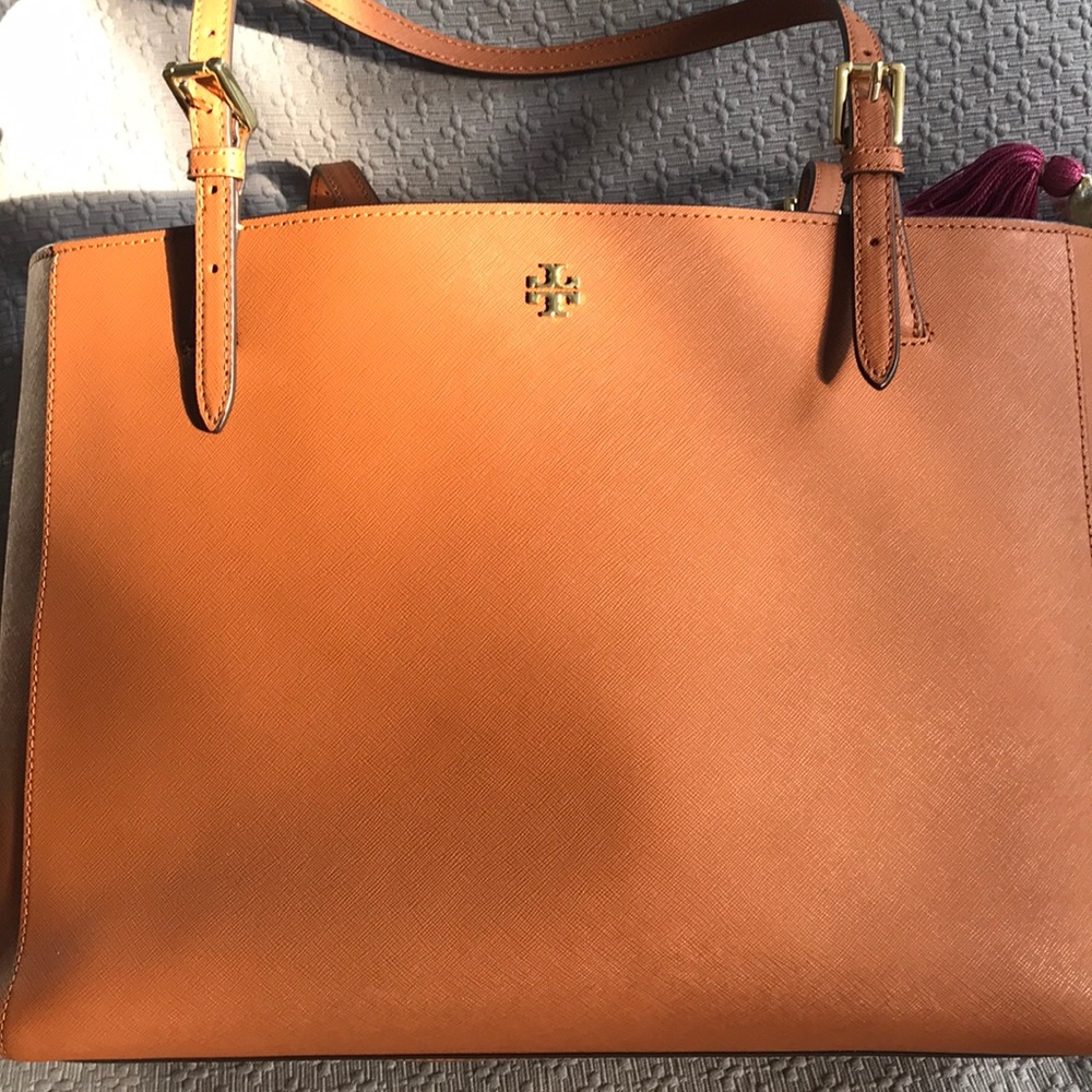 BRAND BEW TORY BURCH TOTE